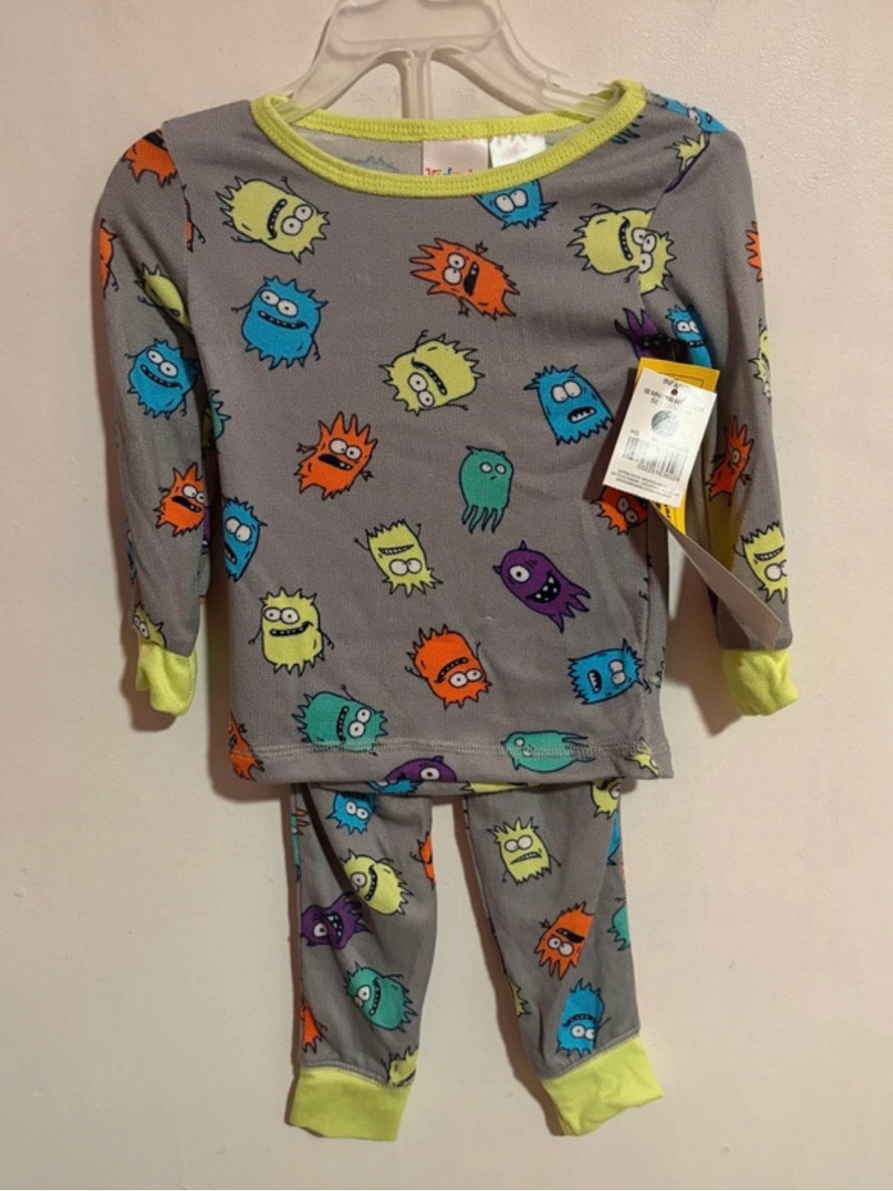 Boys NWT Kidgets Grey Monster 2-Piece Pajama Set